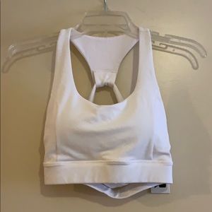 Pilot Active Criss-crossed sports bra
